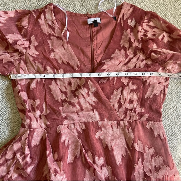 Lulus Meant to Shine Mauve Floral Jacquard Mini Dress - Size M - Picture 9 of 10